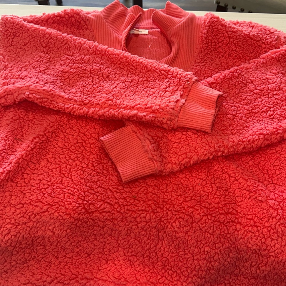 Maurice’s Women’s sweater Soft Orange/Melon Neon Large